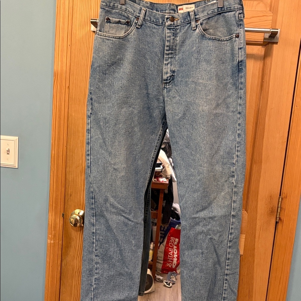 Wrangler Light Blue Men’s Straight Jeans Sz 38x32